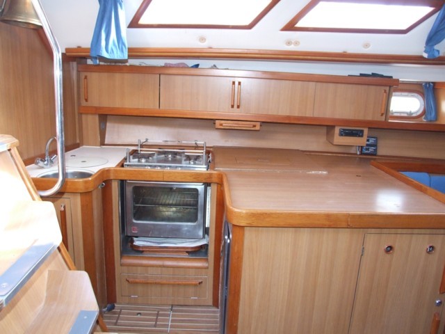 Dufour 48 teck - 14.jpg